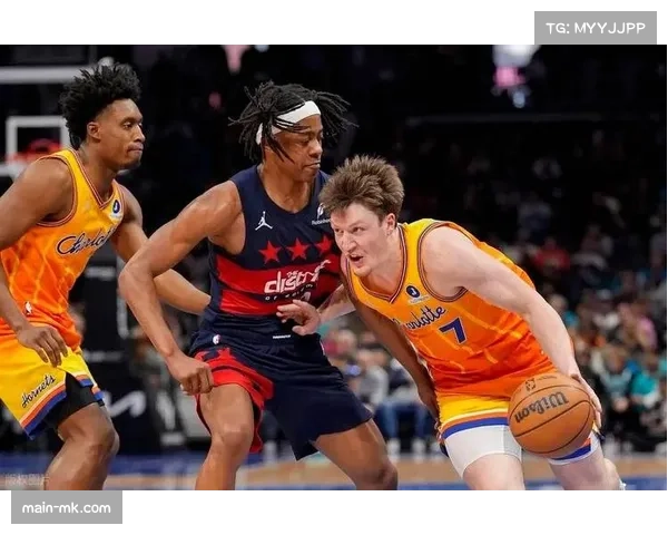 黄蜂129-112击败奇才 进攻端战术配合流畅高效